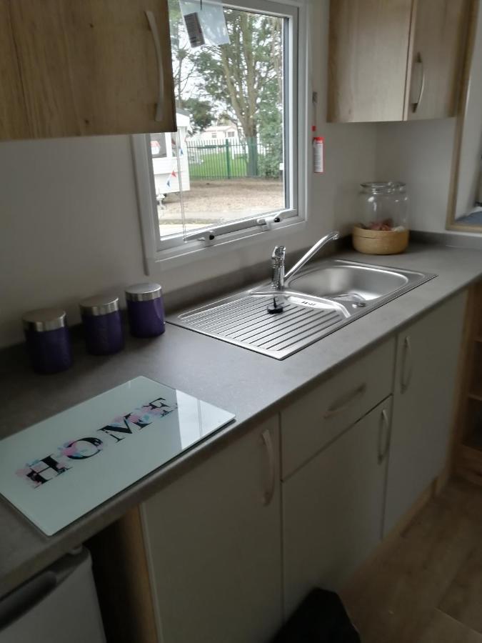 69R Seawick 2 Bedroom Caravan . New For 2022 Saint Osyth Exteriör bild